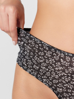 Трусы Mark Formelle 412539/24-40-30542Ц-1 листики_на_черном1