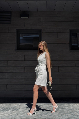 Жилеты DNM 039 молочный