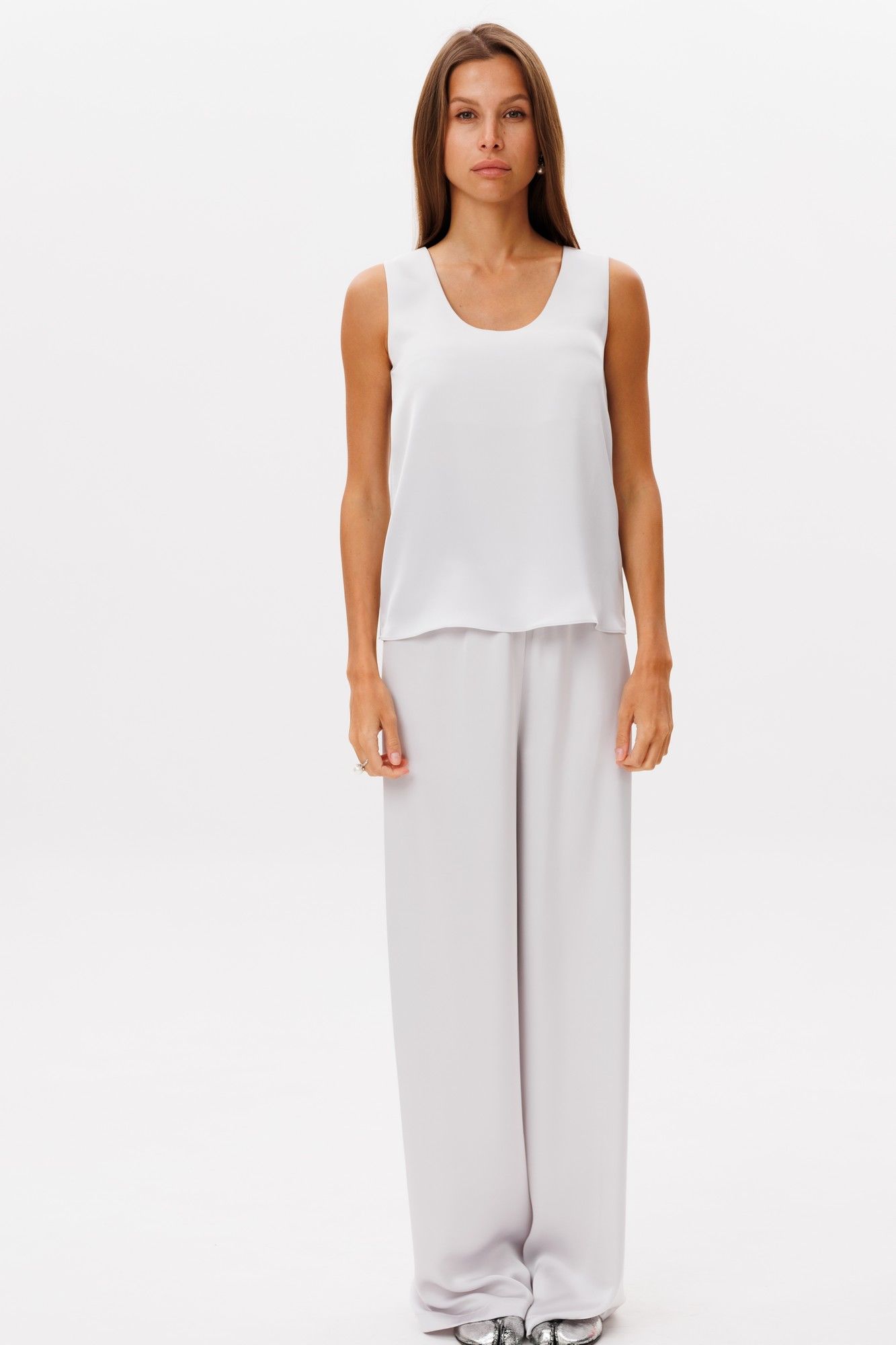 THE NAME 2295 светло-серый