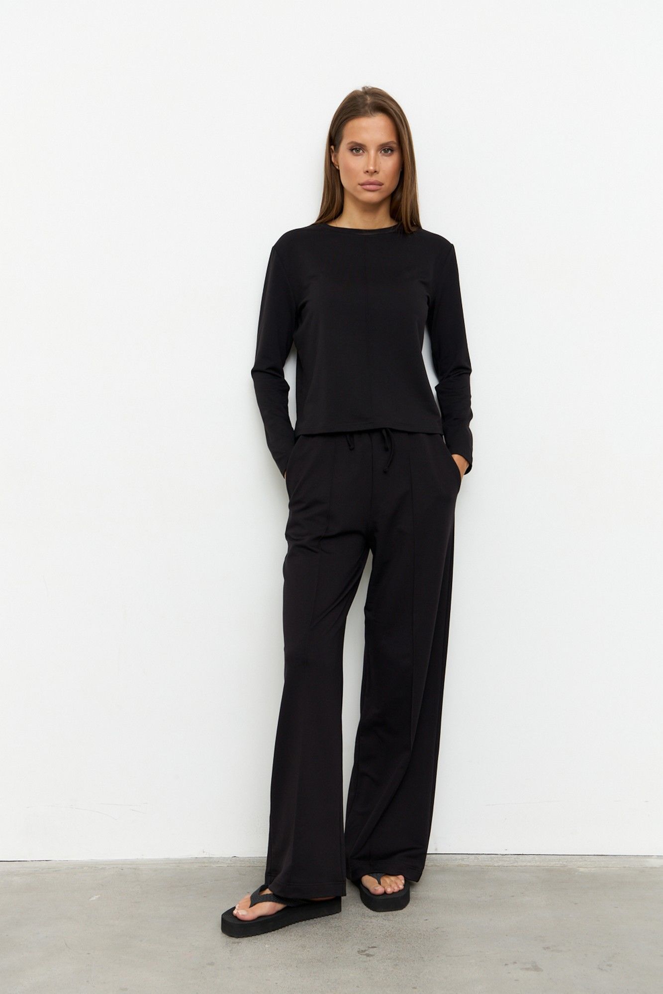 Luitui R4017 черный