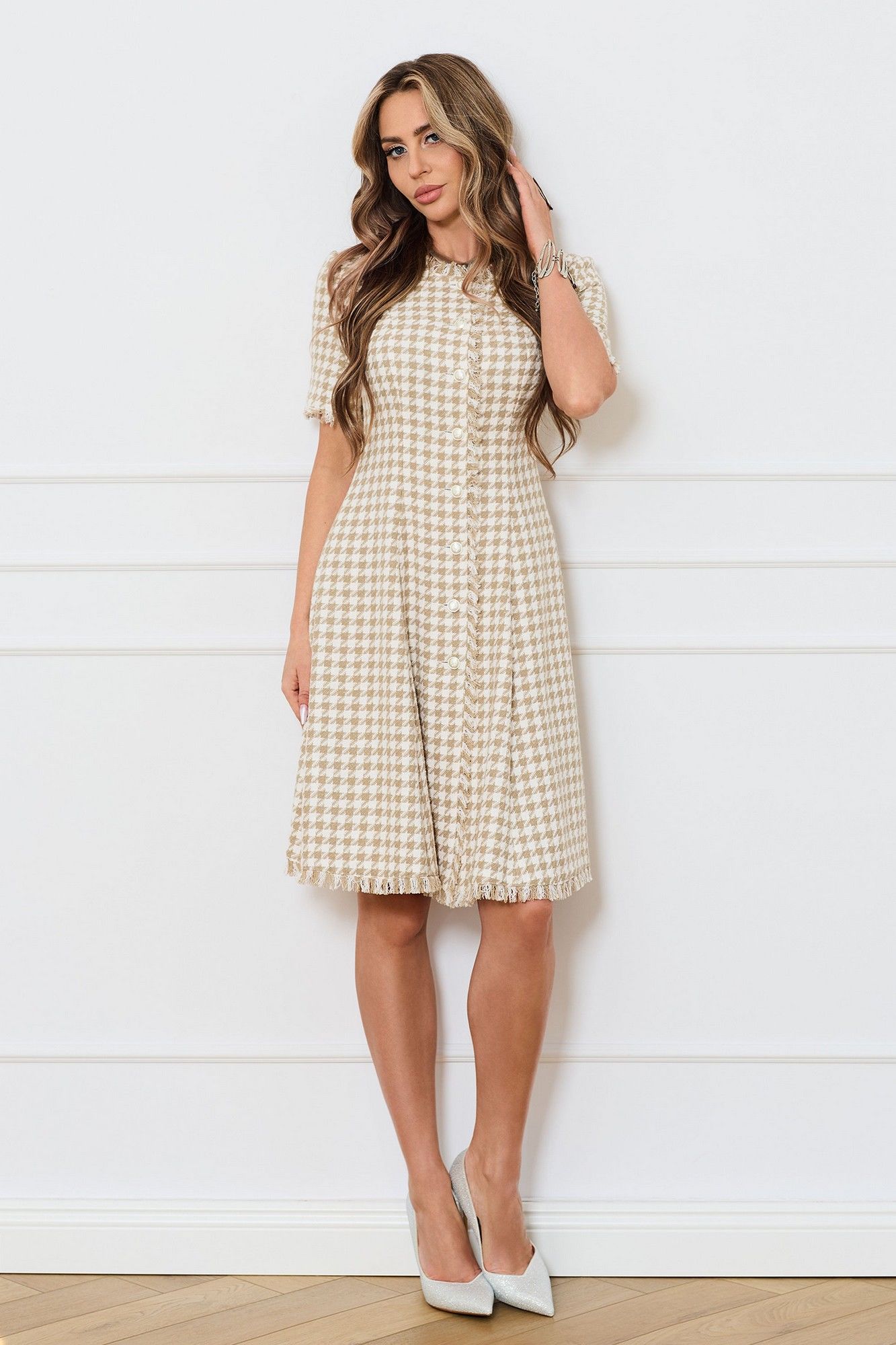 
Платье Golden Valley 44284 бежевый