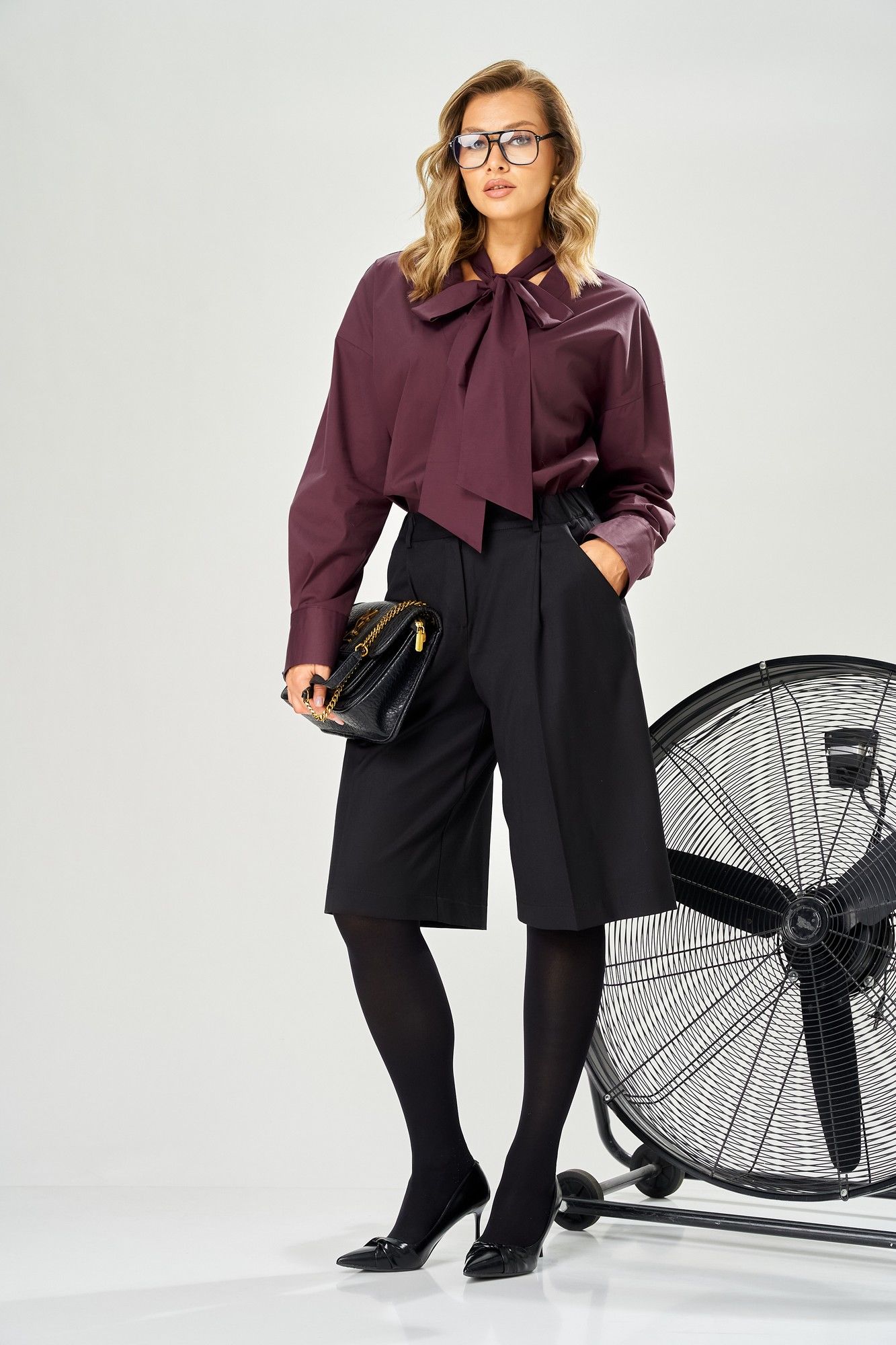 Шорты бермуды прямого кроя с поясом на резинке AVA fashion М-236 черный 11