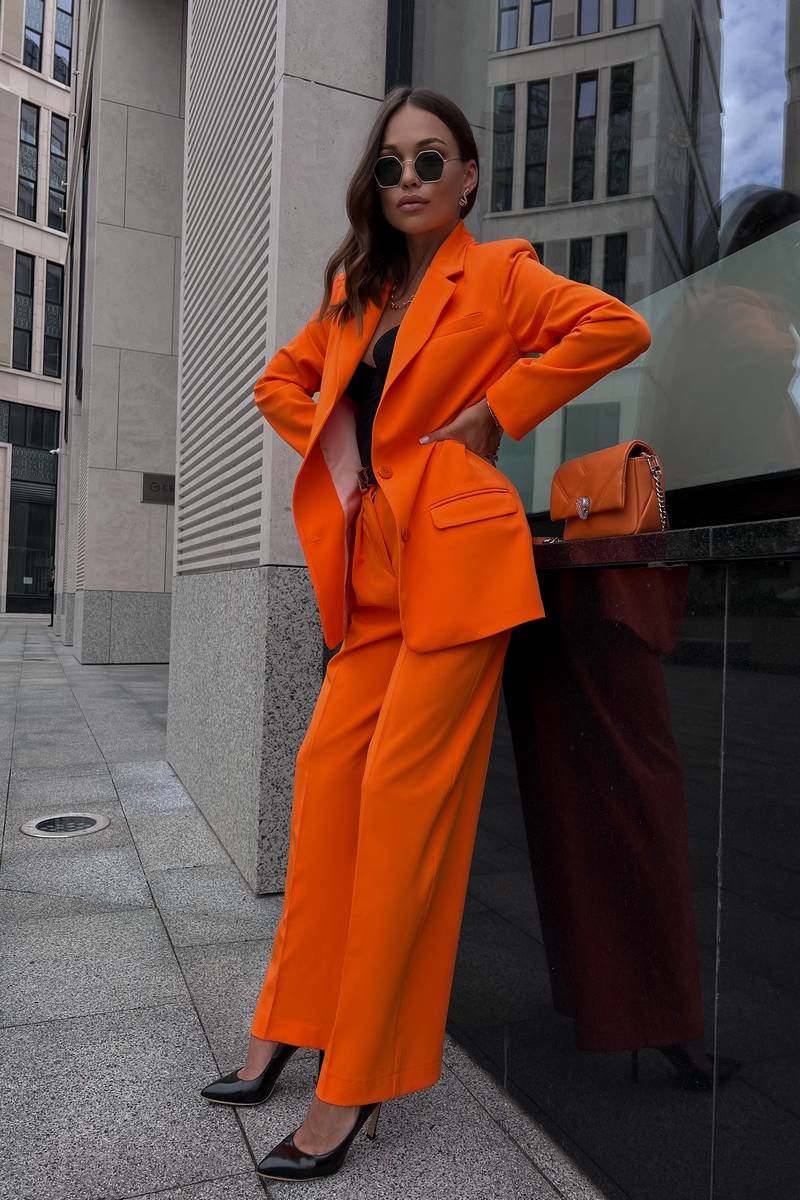 Брючный костюм Continental Fashion 0211-01/1 оранжевый