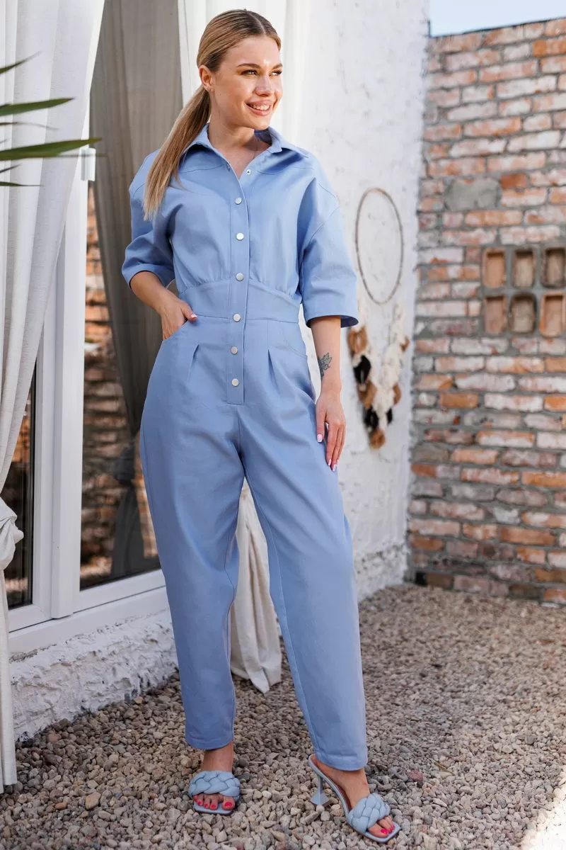 Ақ шұлықтардағы миссионерлік позиция порно Үшіншіге порно қосылды