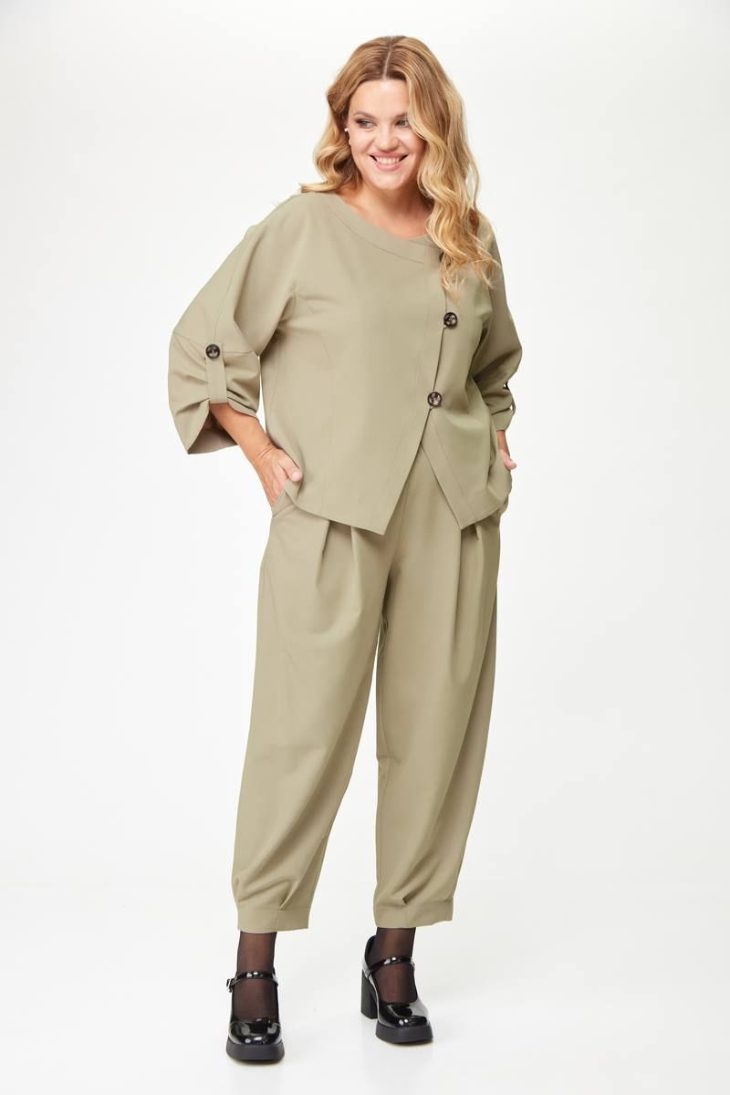 Брючный костюм Michel chic 1355 бежевый