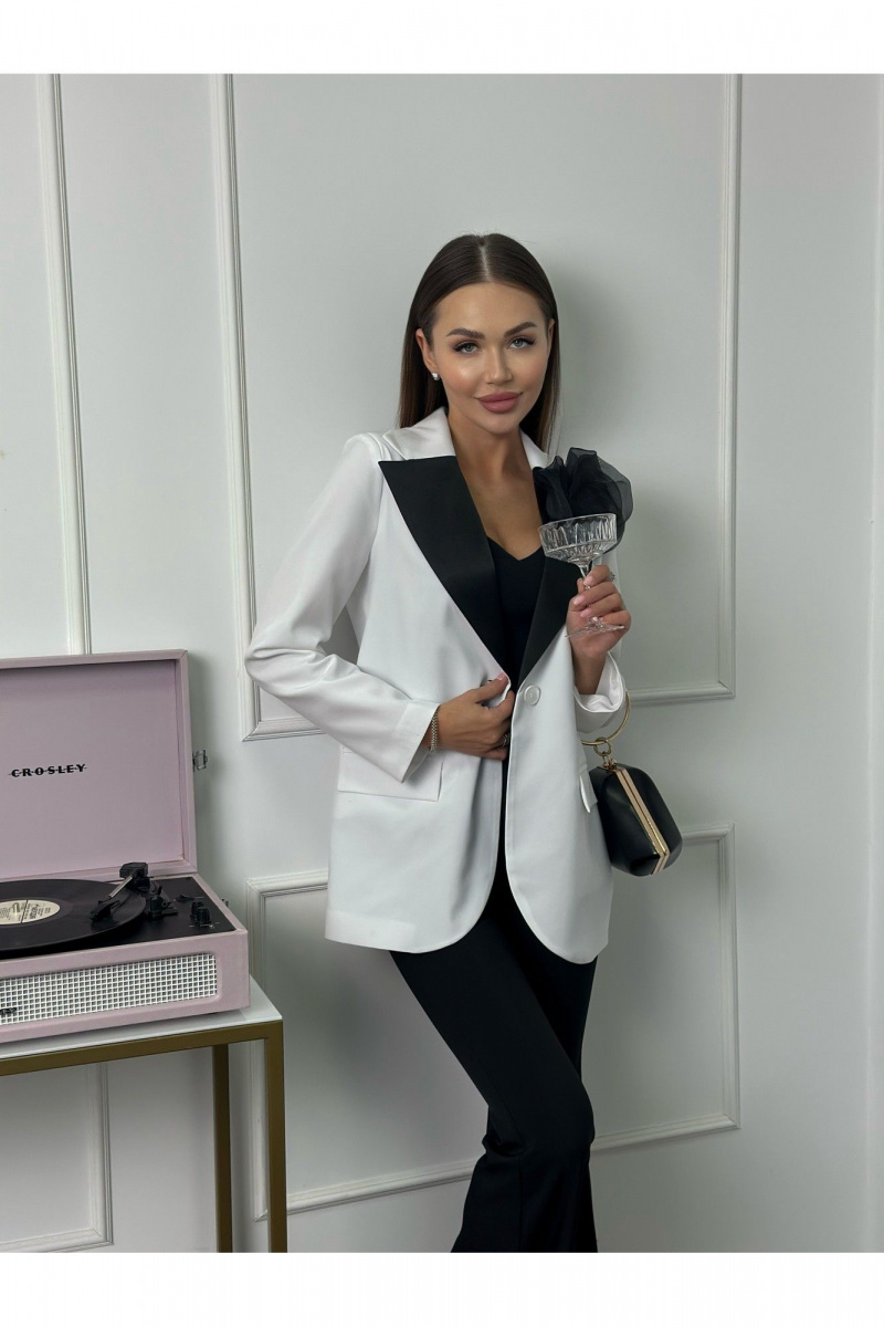 Жакеты THE.WOMAN 0142 белый