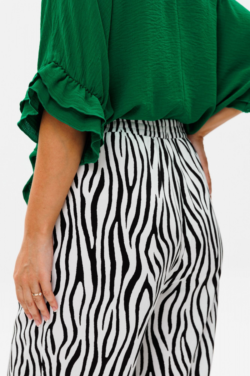 Брючный костюм Mubliz 180 зеленый_зебра