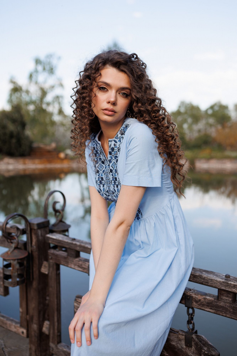 Платья Urs 22-732-2