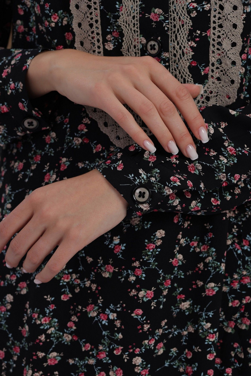 Платья Полинушка 475м розочки_на_черном