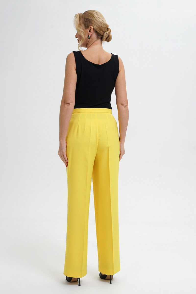 Брючный костюм Alani Collection 2281 желтый