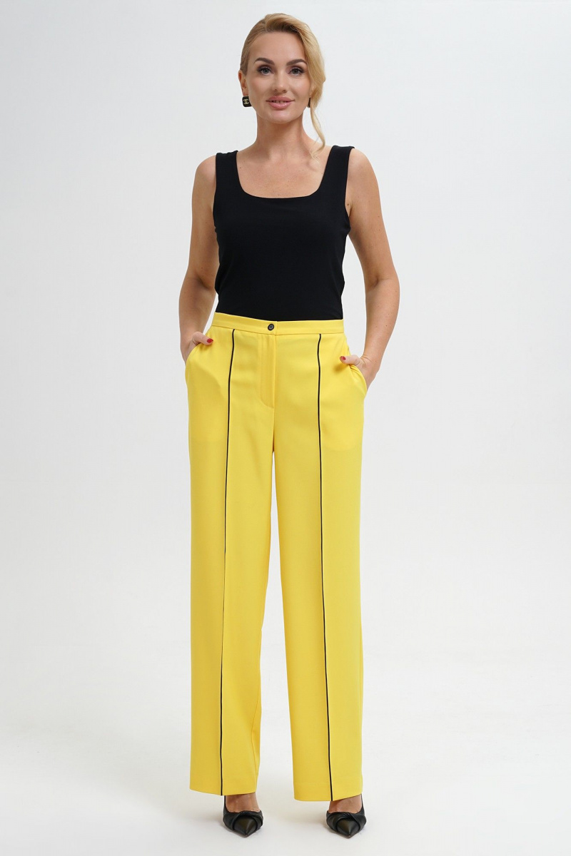Брючный костюм Alani Collection 2281 желтый