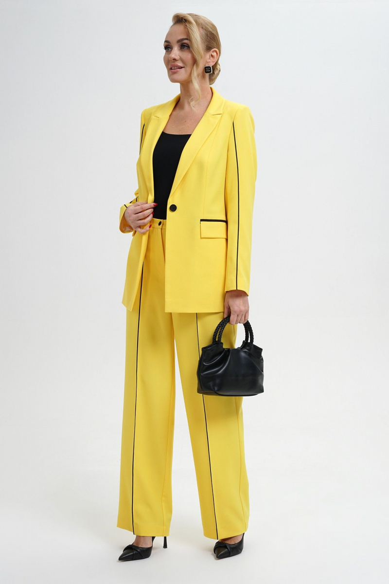 Брючный костюм Alani Collection 2281 желтый