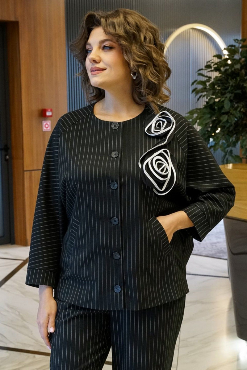 Брючный костюм Alani Collection 2414/1 черный_полоска