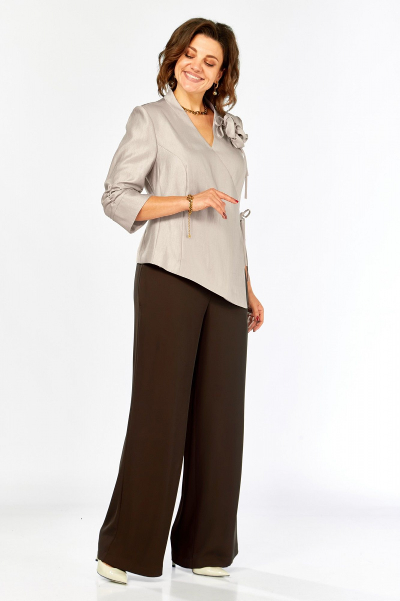 Брючный комплект Ольга Стиль С-968 бежево-коричневый