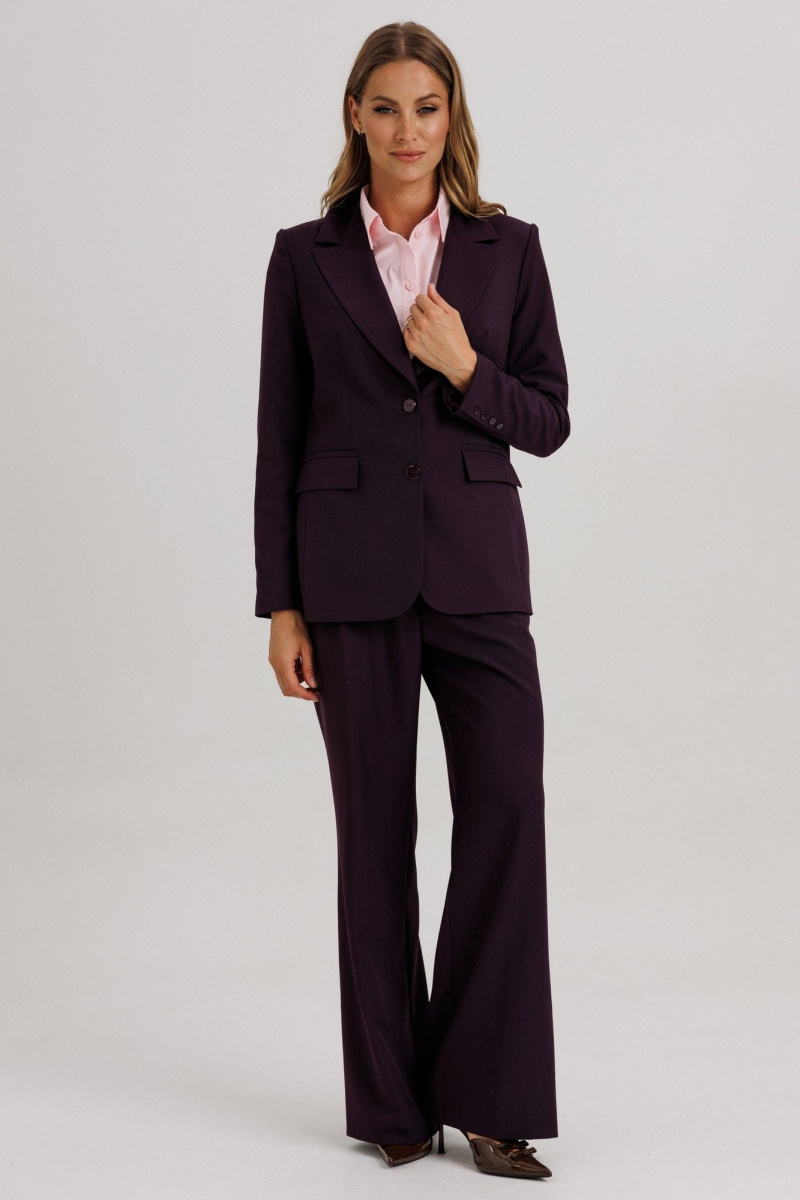 Брючный костюм Ларс Стиль 1142 темно-фиолетовый