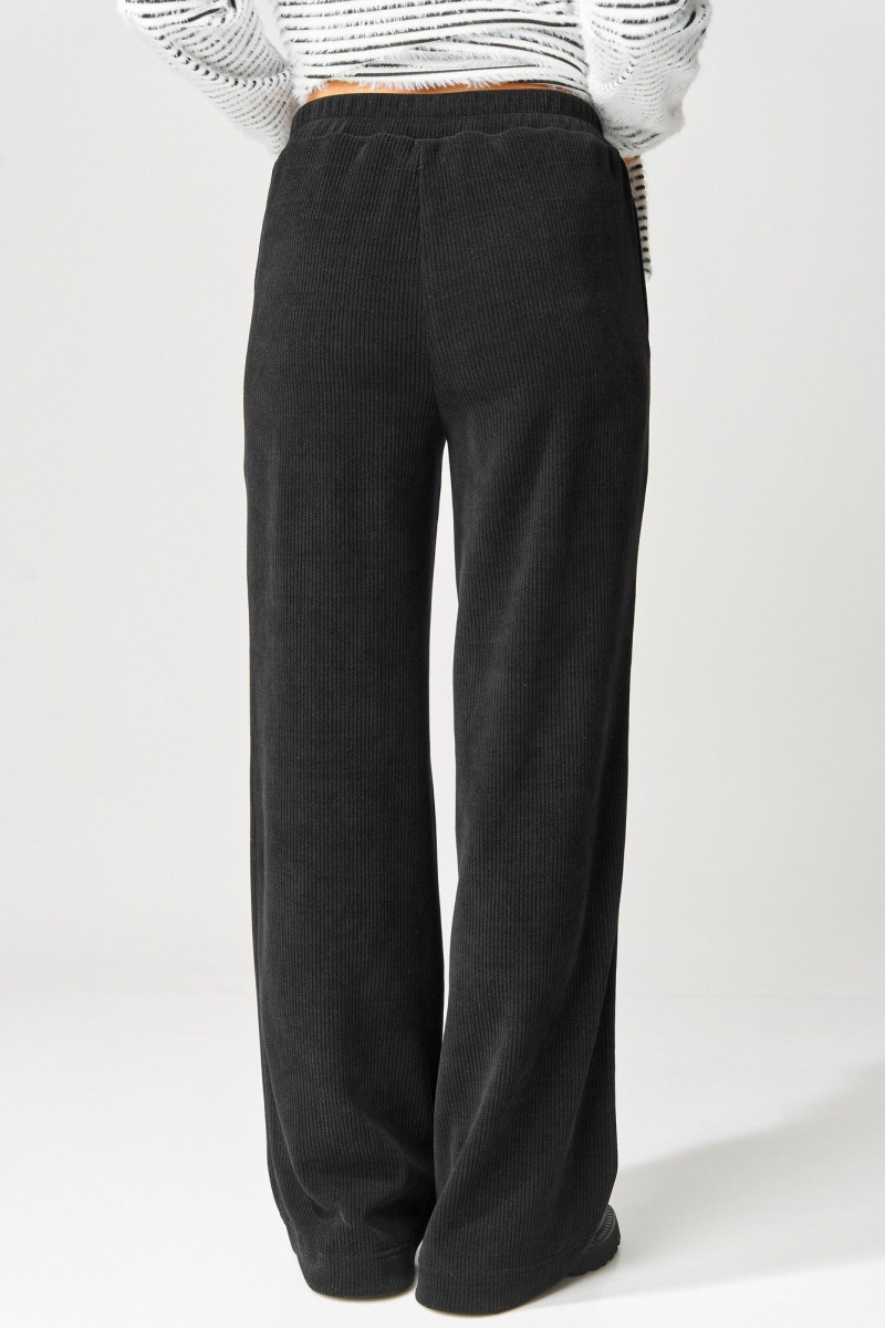 Брючный комплект Laikony L-693 черно-белый