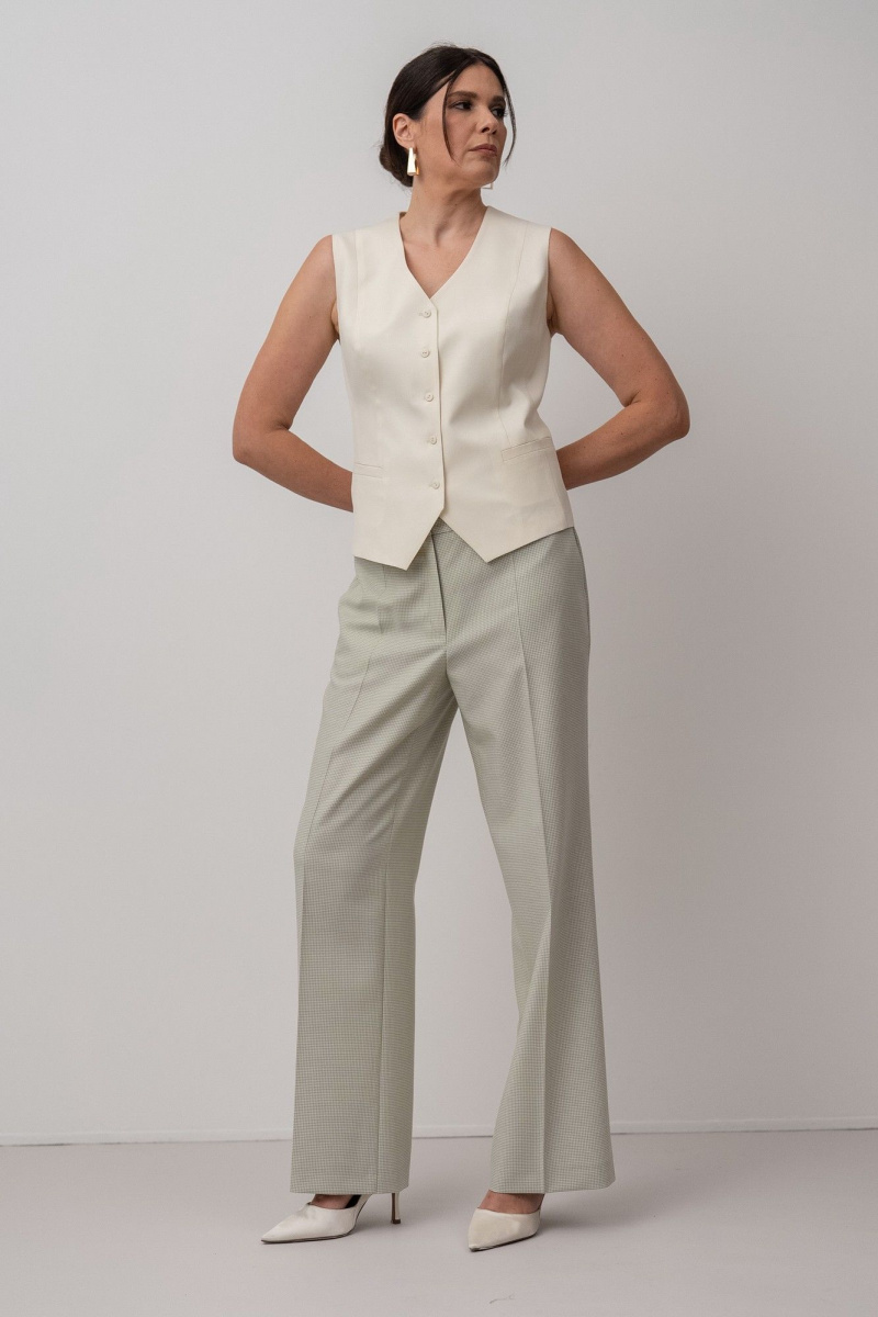 Жилеты FASHION CENTRE Шр-4156 молочный