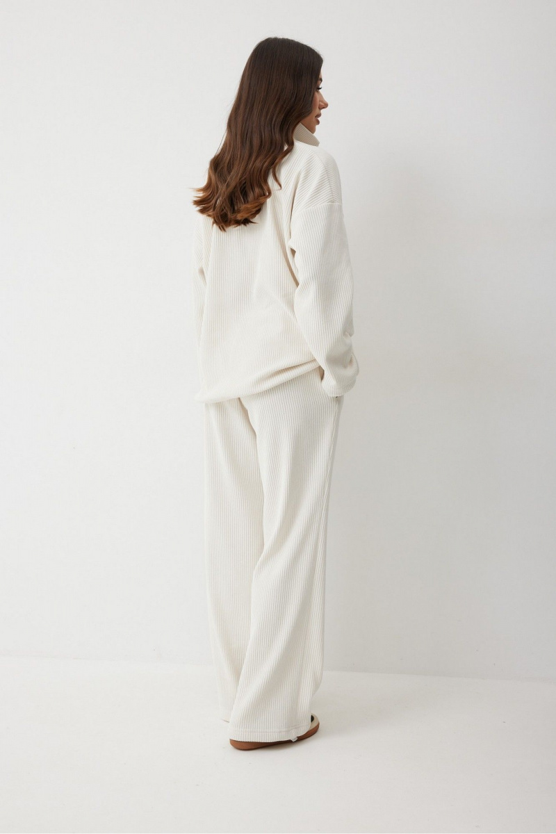 Джемперы T.N.D М157/2 молоко