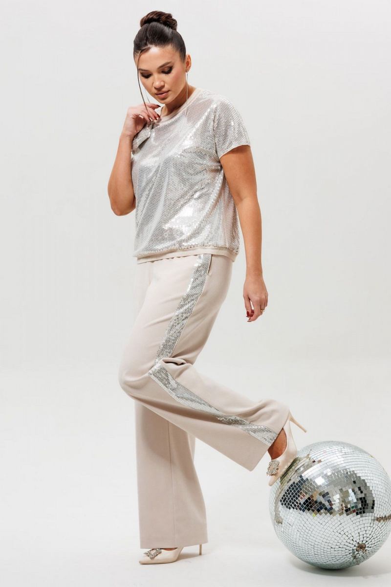 Брючный костюм Mislana 1277 серебро/беж