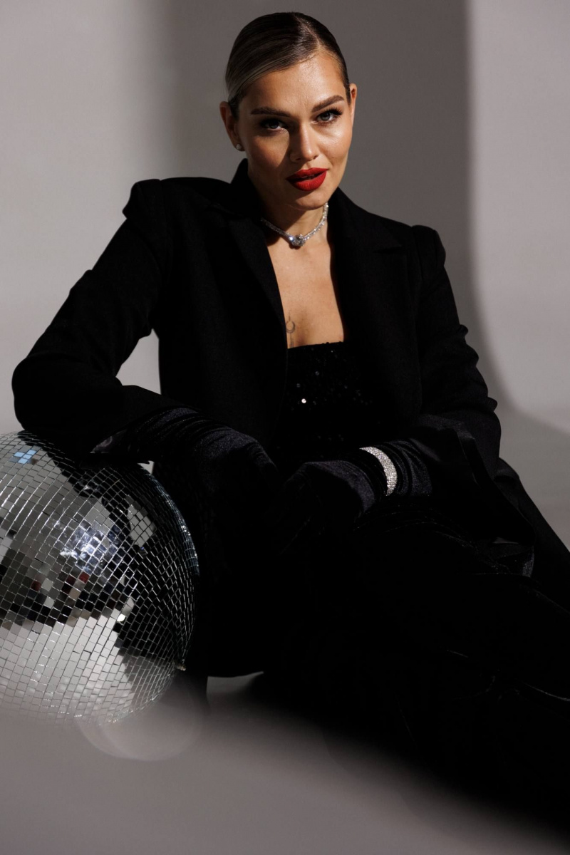 Жакеты Мода Юрс 25-2948 черный