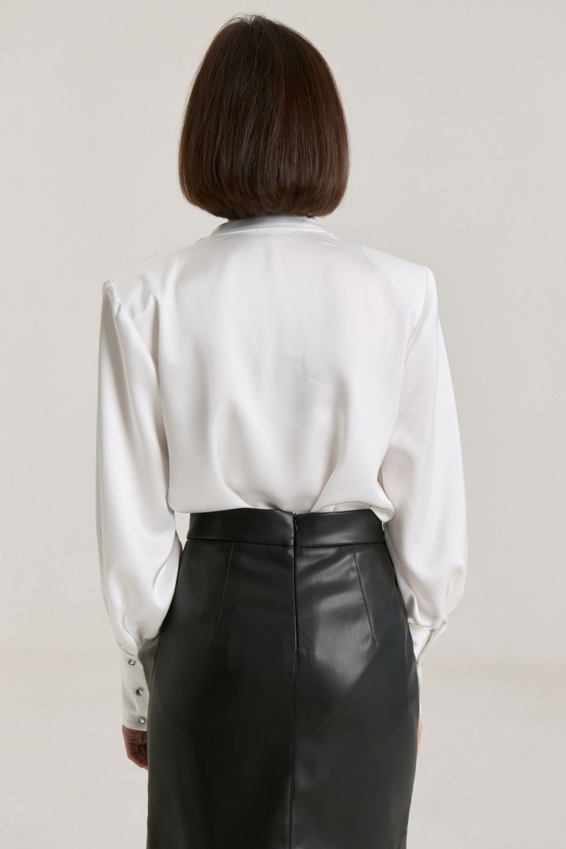 Блузы THE NAME 2453 молочный