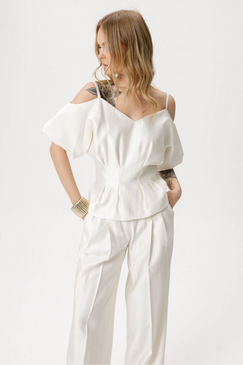 Брючный костюм PiRS 6417 молочный