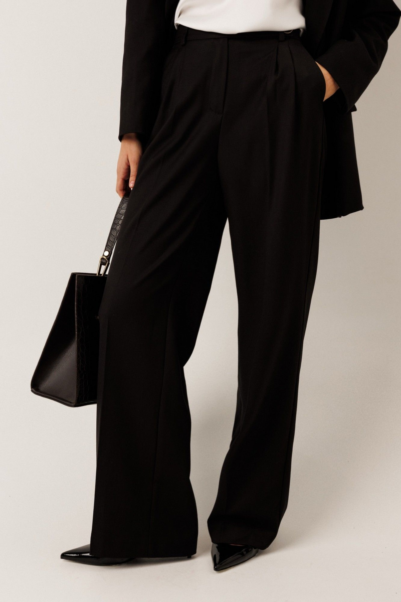 Брючный костюм KOKOdea 30002 чёрный