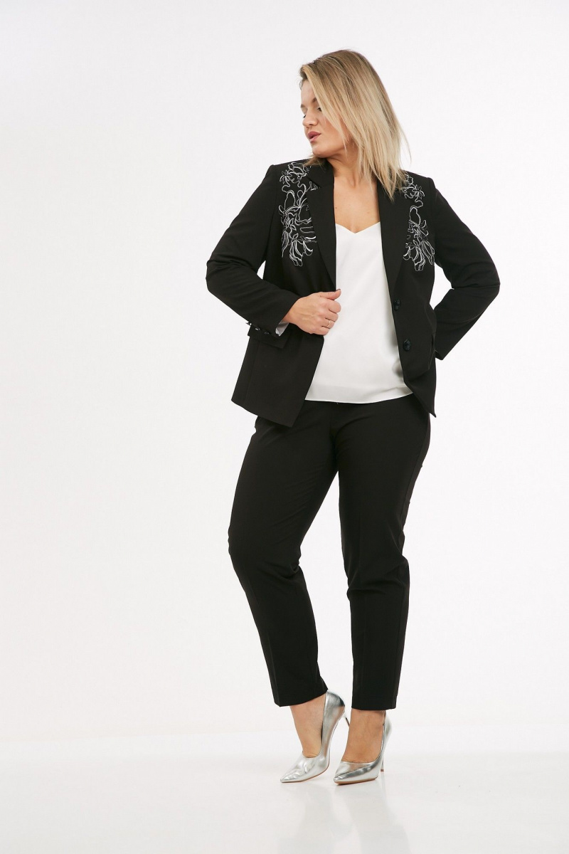 Брючный костюм Takka Plus 25-258/1 черный