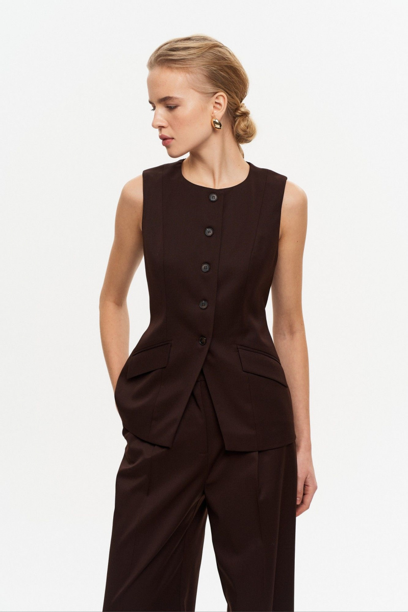 Жилеты THE VERY 2432 горький-шоколад
