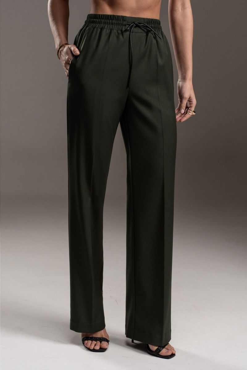 Брючный костюм SILVERSPICE S-1311 зеленый