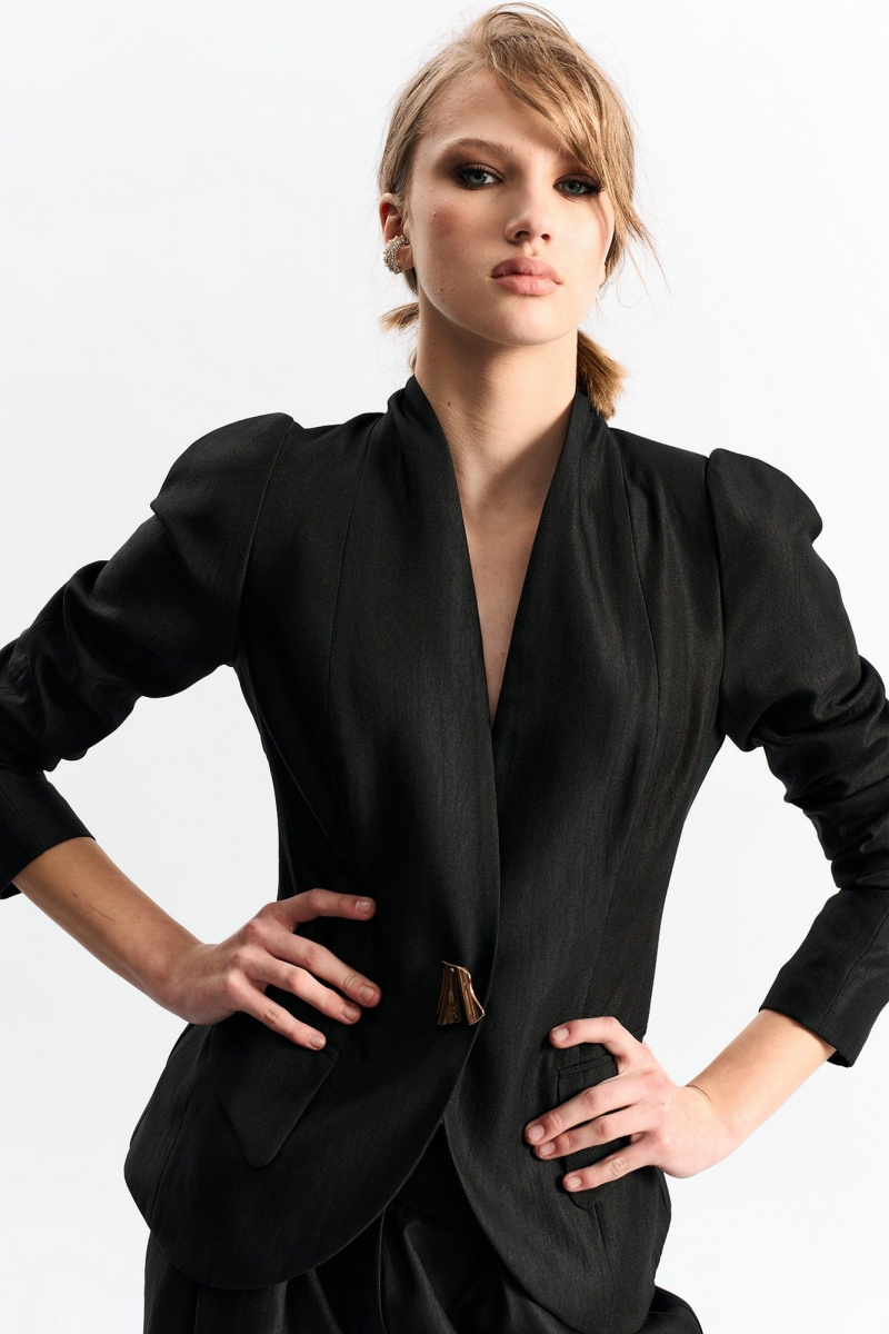 Брючный костюм MilMil 1275 черный