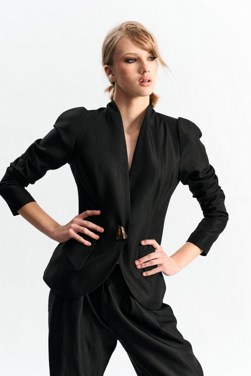 Брючный костюм MilMil 1275 черный