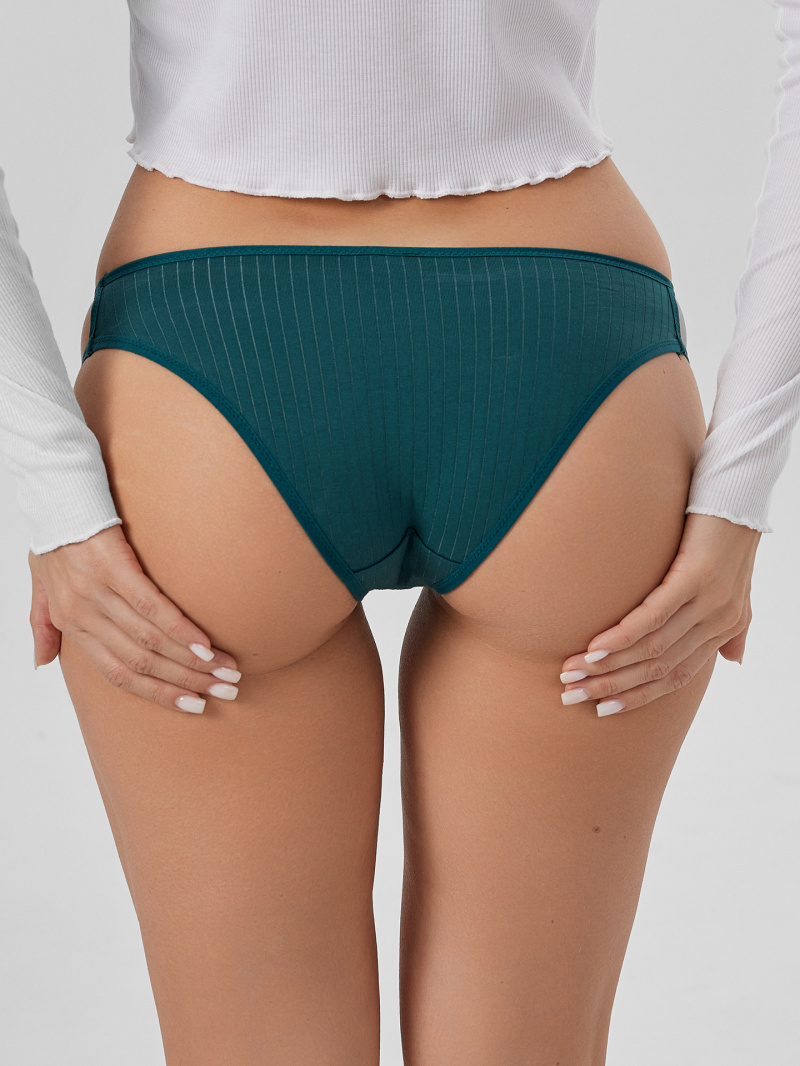 Трусы Mark Formelle 412614/25-27.27-36764Ц-5 изумруд_декор
