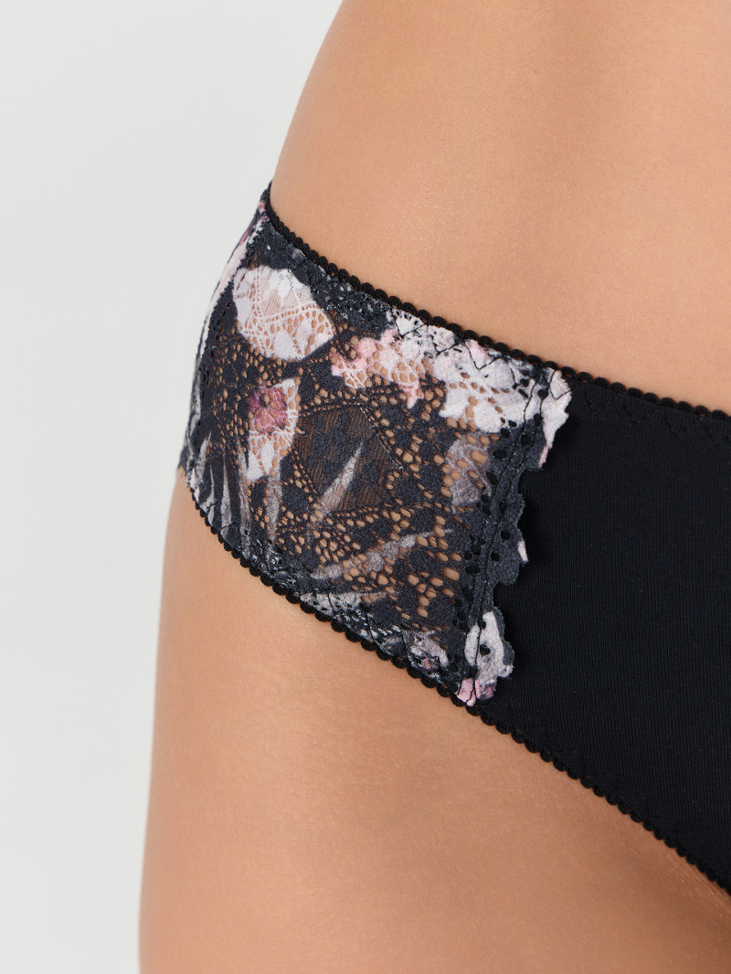 Трусы Mark Formelle 412684/25-44-ОБР35035Ц-16 цветы_на_черном1_010.3Т