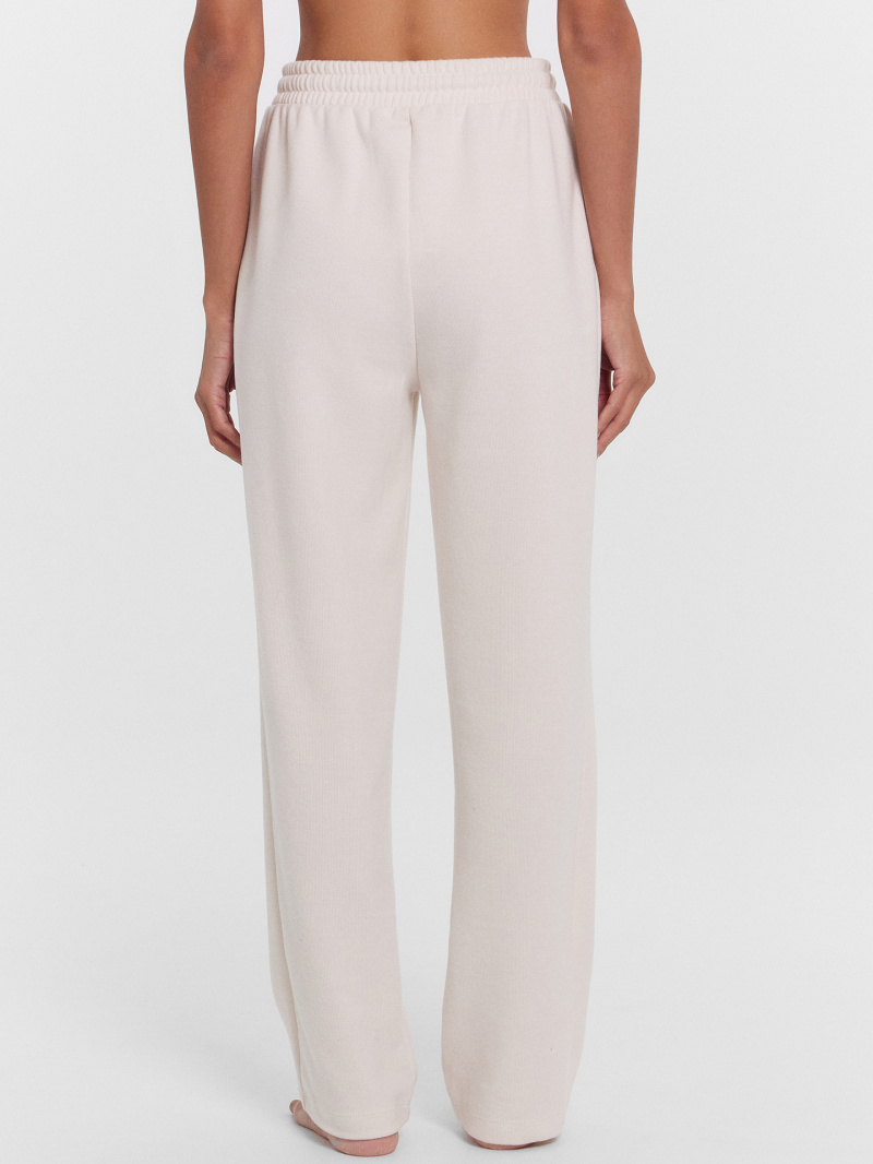 Брюки и шорты Mark Formelle 532336-1/24-26640Ц-26 белый_песок