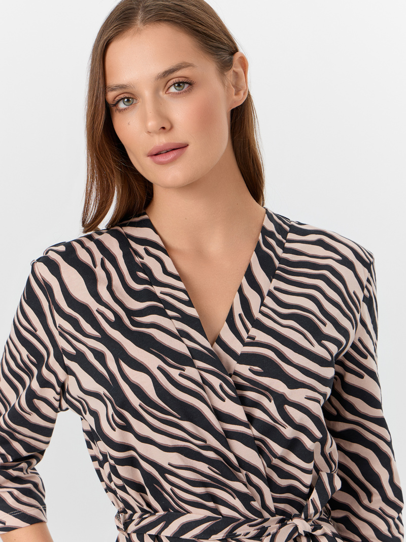 Халаты Mark Formelle 552275/1/24-27301ПП-0 зебра_на_холодном_бежевом