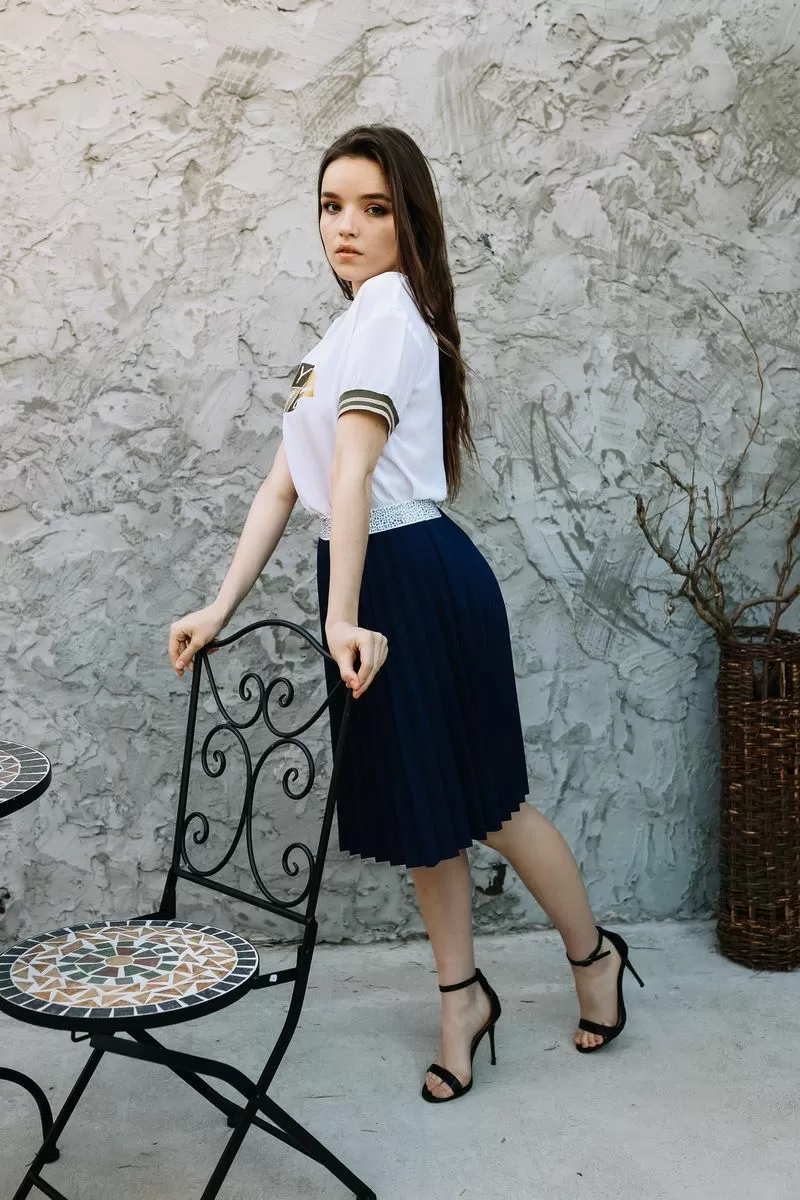 Девушки в коротких юбках - Mini Skirts Gilrs Девушки в коротких юбках - Mini Skirts Gilrs