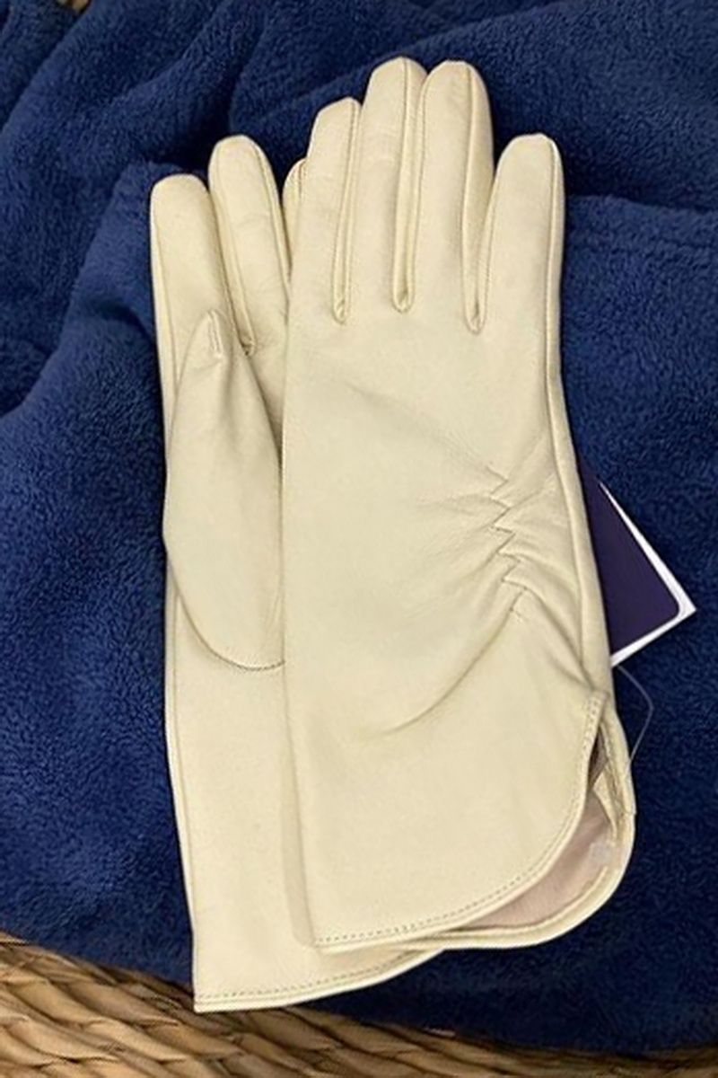 Перчатки и варежки ACCENT 119р молочный