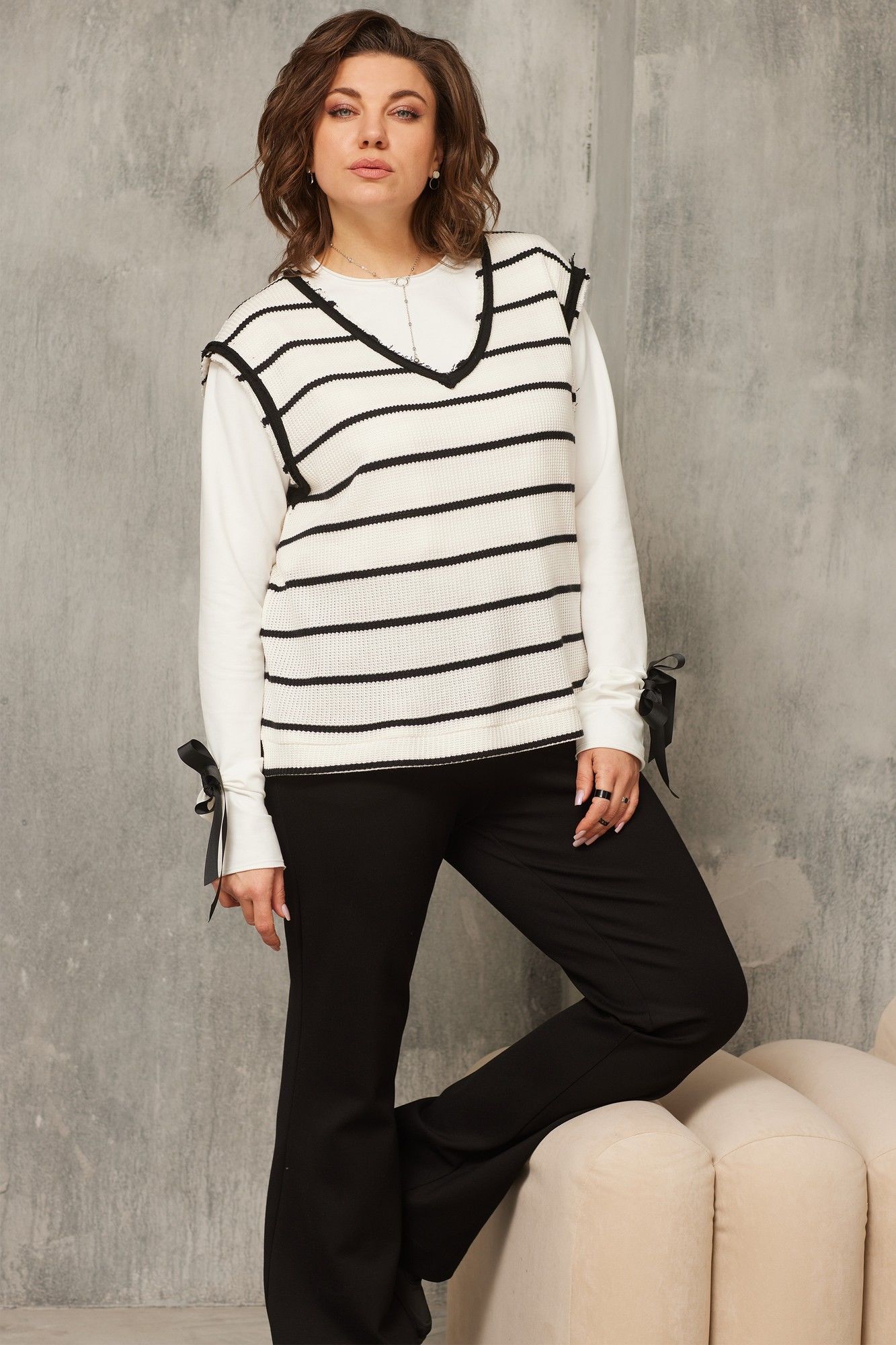 
BegiModa 7017 черно-белый, Жилет
