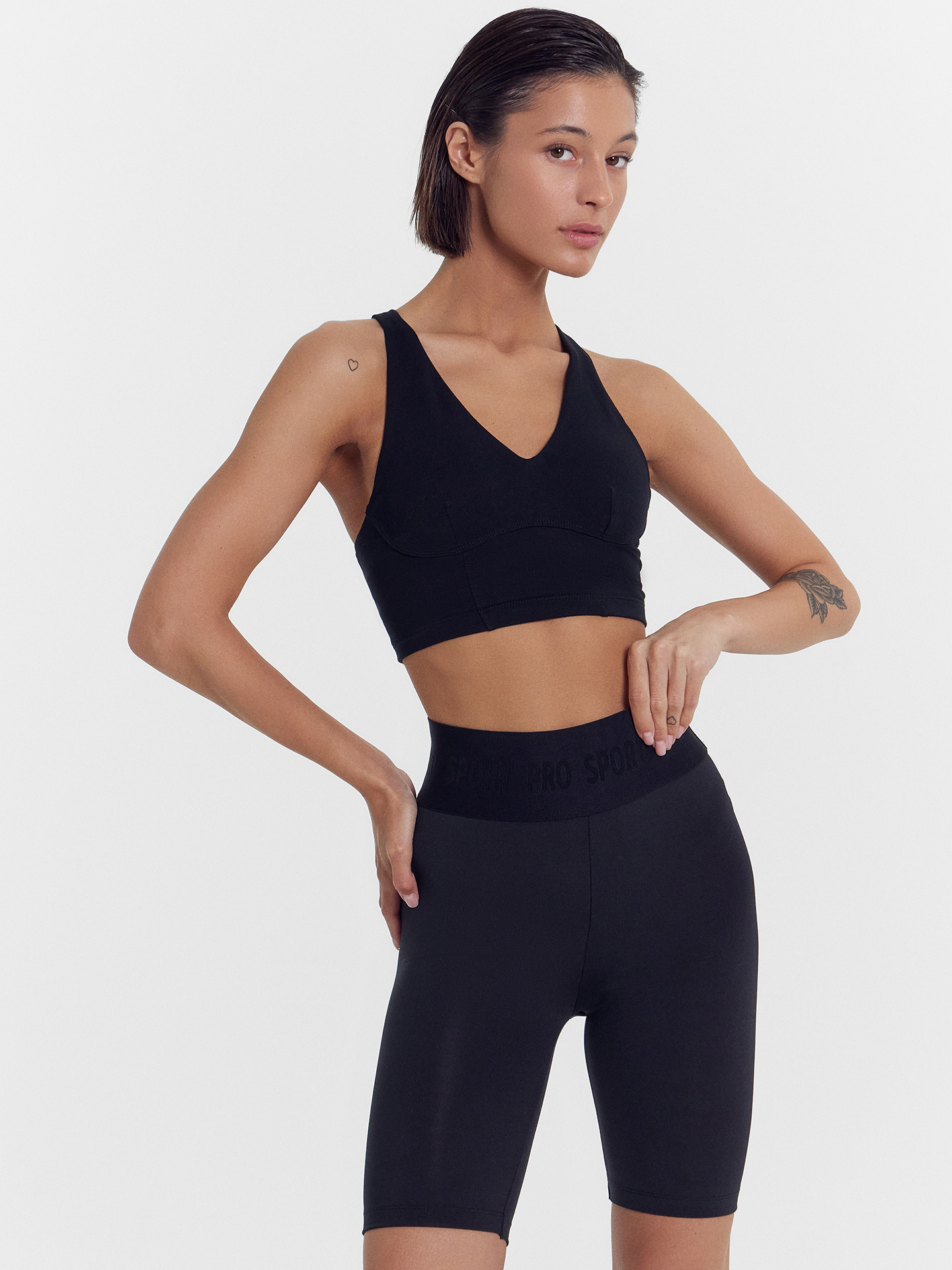 Топы Mark Formelle 302919/24-30691Ц-16 черный