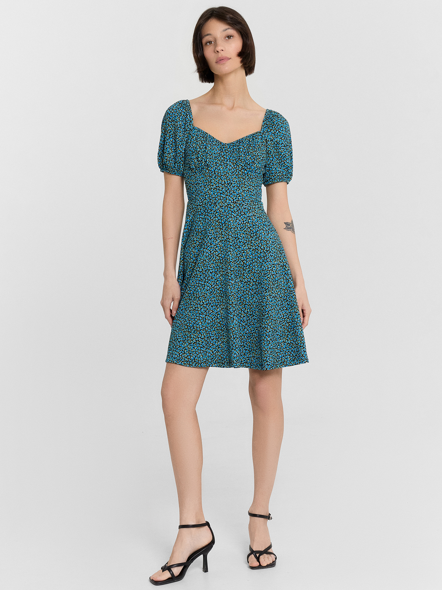 Платья Mark Formelle 152589/24-33567П-9 цветочки_на_черном1