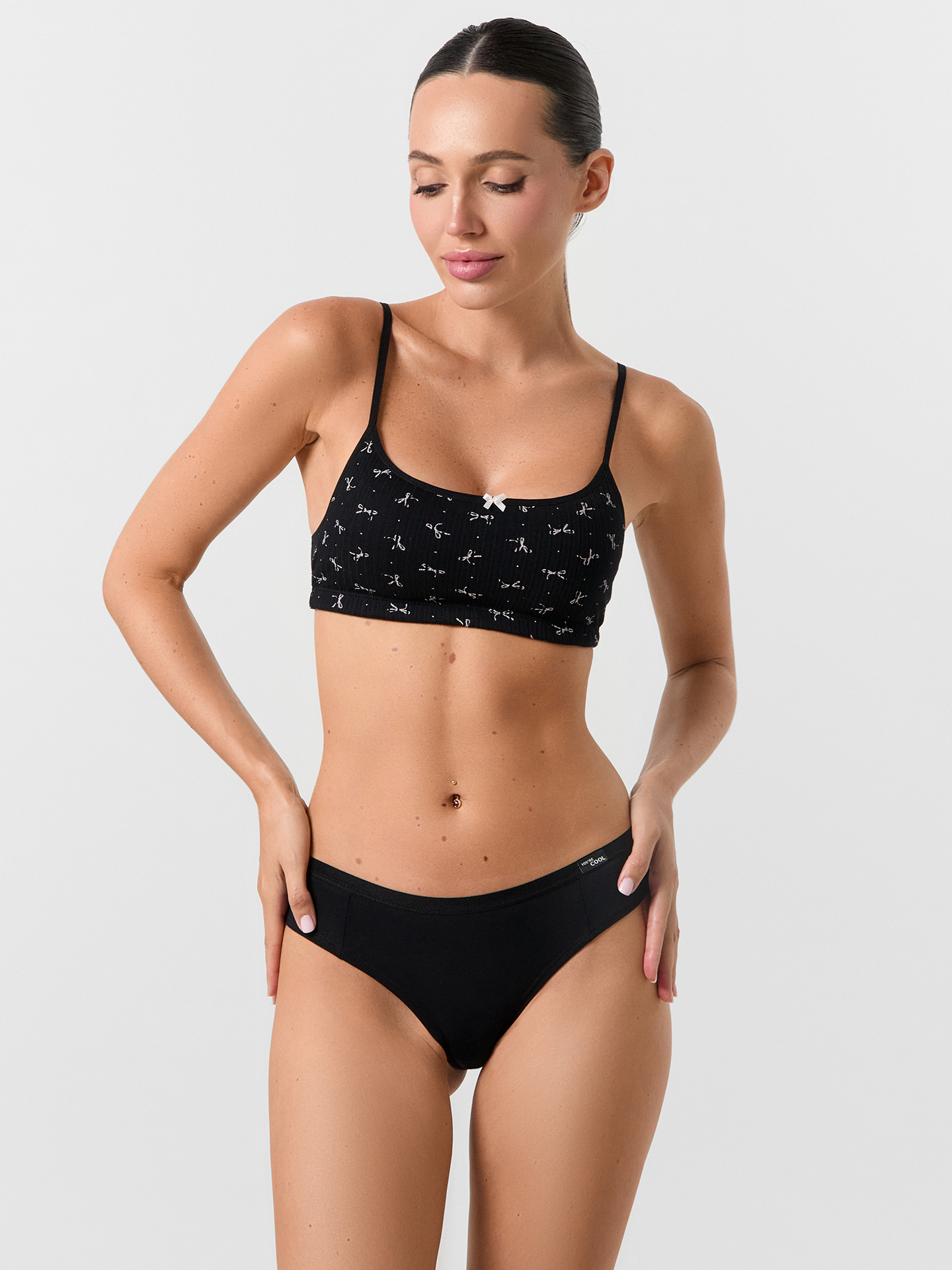 Бюстгальтеры и бюстье Mark Formelle 512592/24-ФЧ33497Ц-1 бантики_на_черном