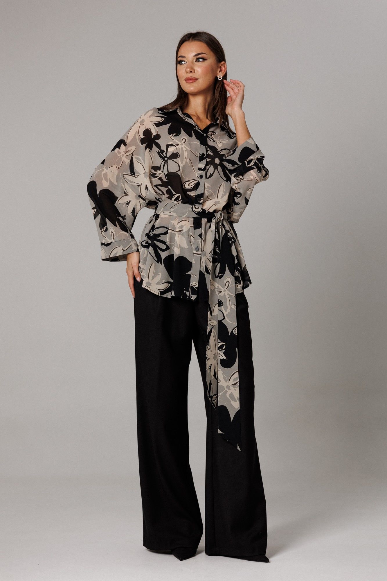 Комплекты брючные Ларс Стиль 1166 черный-серый