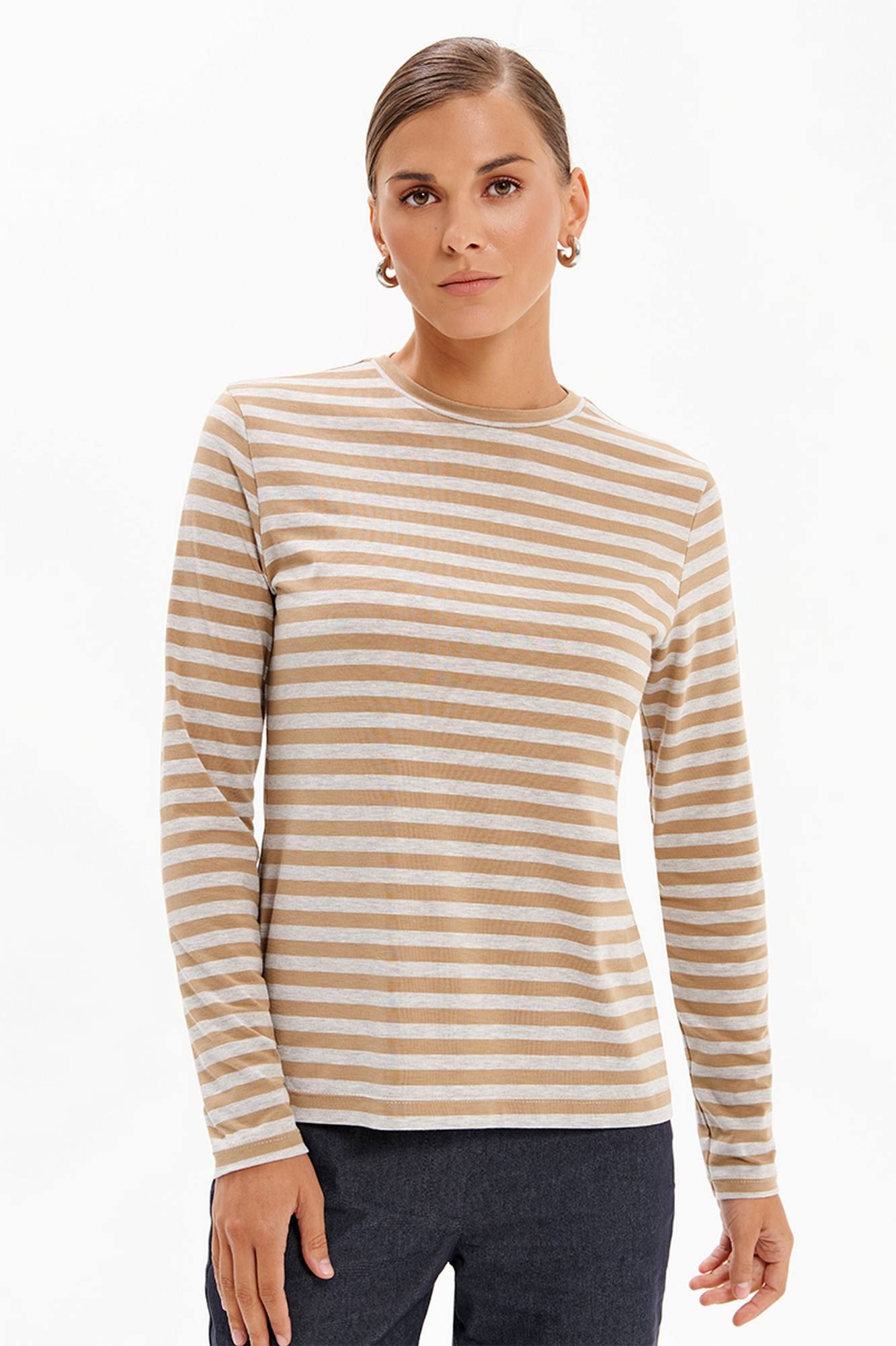 Джемперы Nelva 23529 серо-бежевый полоска