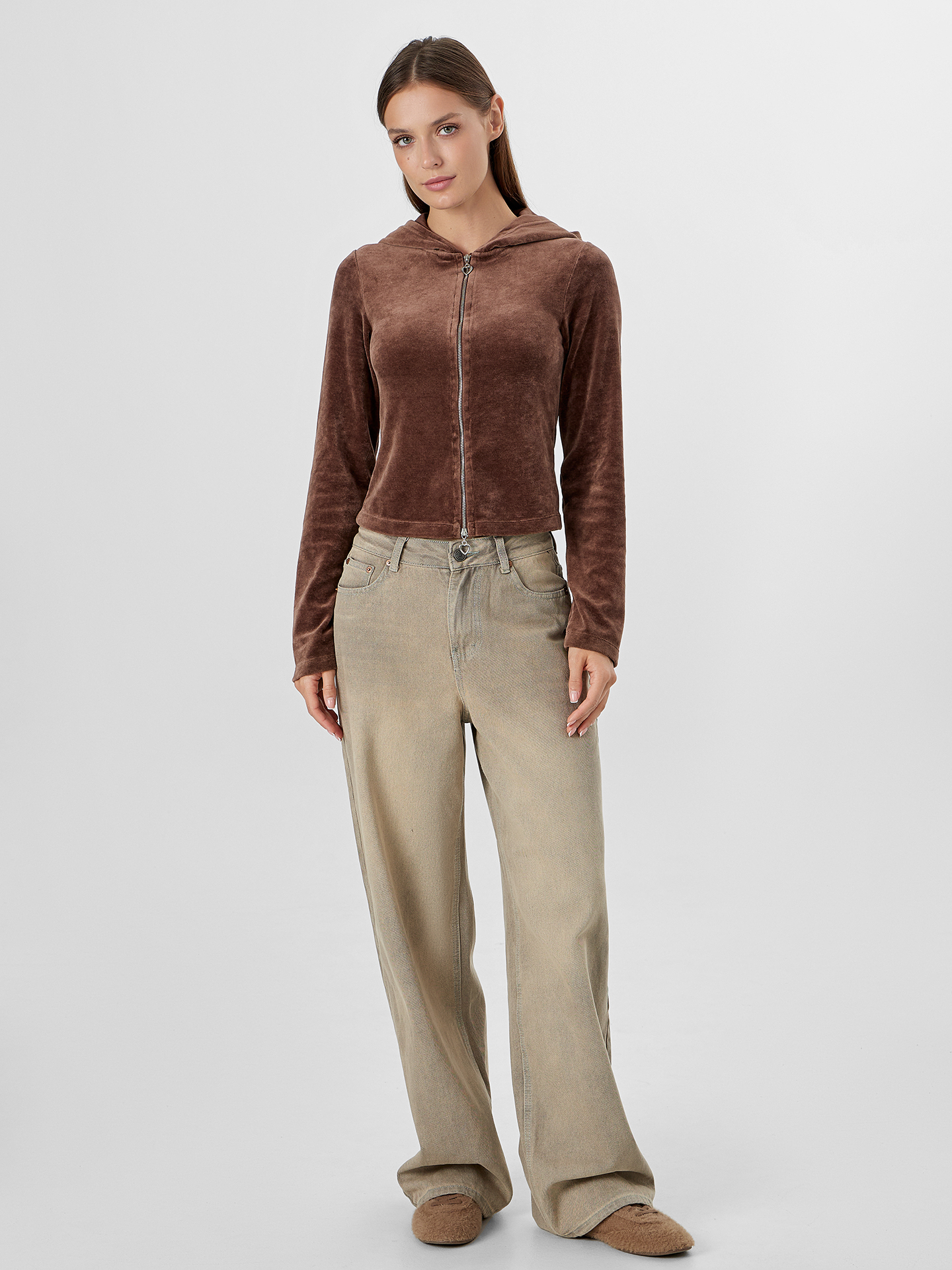 Толстовки и олимпийки Mark Formelle 172124/24-33635П-3 шоколад_печать_1сл_аппликация_из_страз_спинка