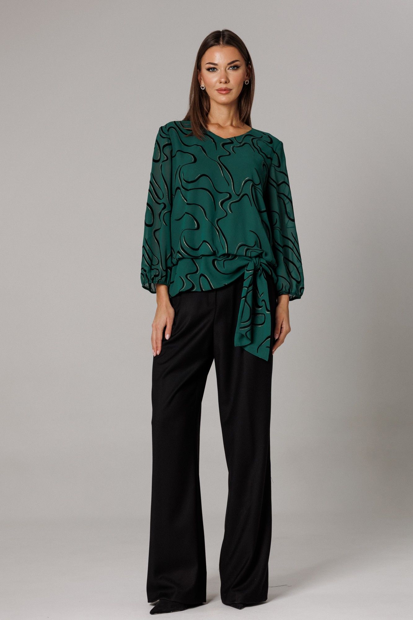 Комплекты брючные Ларс Стиль 1164 черный-зеленый