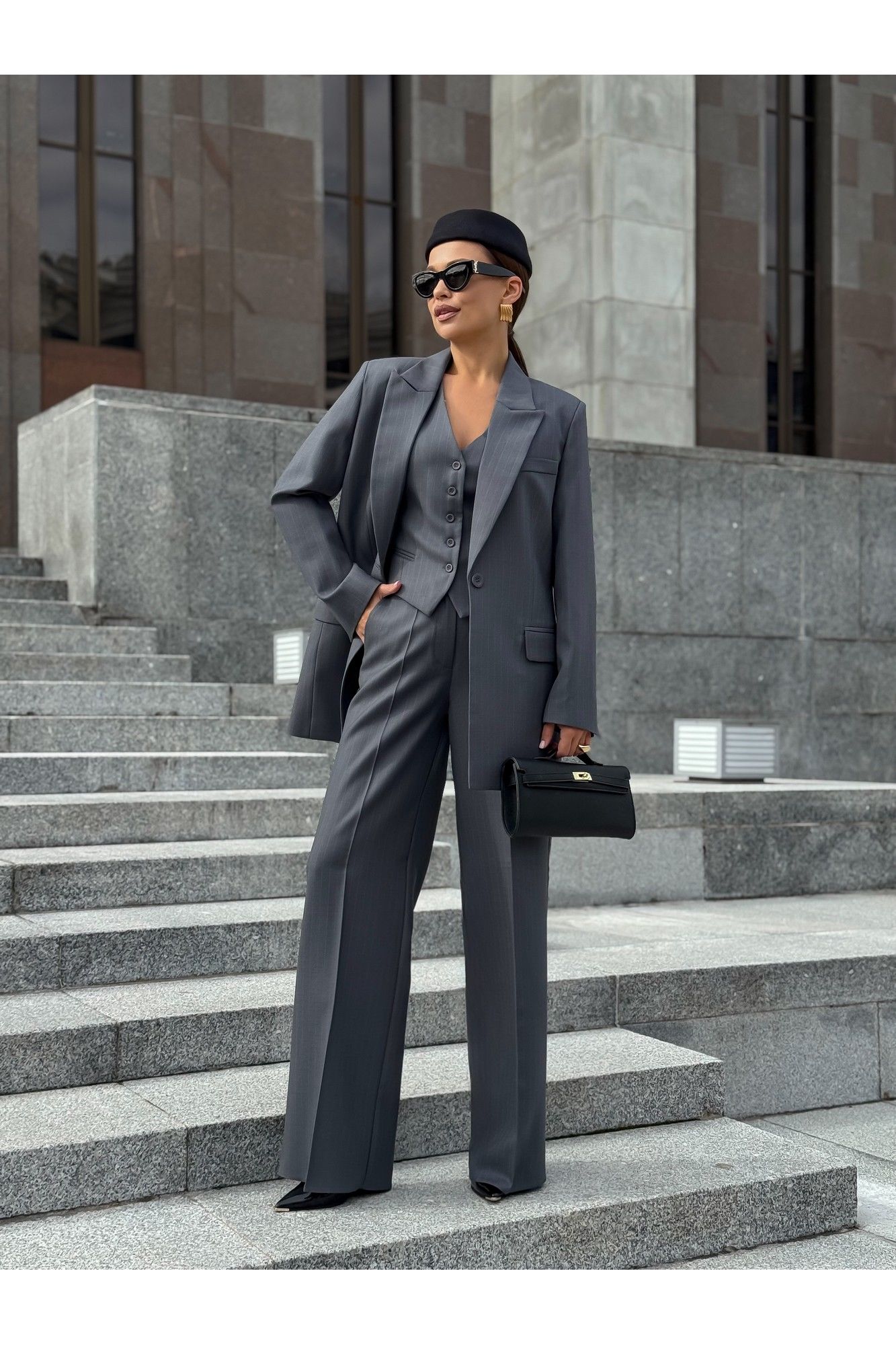 Жакеты KORTNI 21Р7 серый в голубую полоску